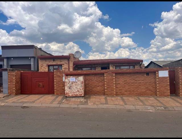 5 BEDROOM HOUSE FOR SALE IN INXIWENI